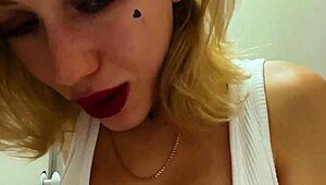 Malls Are The Hottest Spot For Unexpected Fun, Aren't They?