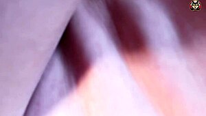 अमेचर मिल्फ घर पर जोर से फक हुई