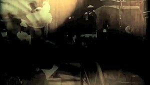 विंटेज पॉर्न में हैरी मिल्फ के साथ डाइव करो