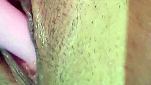 Watch this naughty girl orgasm 😍 homemade masturbation.