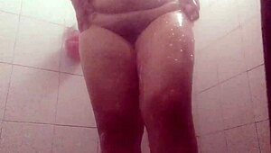 i caught gordibuena cleaning semen from pussy in shower voyeur