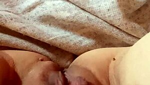 milf si apre la fica in casual narrative