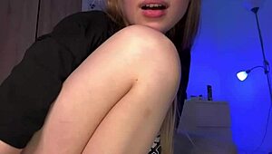 i’m fingering a virgin pussy for the first time ever