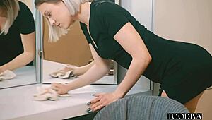 I surprise the cleaning lady with intense sex