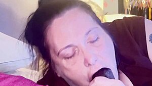 Hot Thick Midget Suck And Slurping On BBC In Bedroom