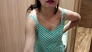 हॉट इंडियन भाभी शावर सेक्स में यूरीन प्ले से वाइल्ड हो जाता है