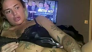 Teen goth whore intensely fucks her tight 18+ pussy with big tits and ass