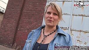 German housewife does sex casting for money outdoors 😏