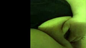 yo, watch my wife go solo on cam 😉