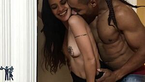 Neighbor exploits shower issue to seduce Brazilian lady for steamy femdom session. Subtitles in Spanish.