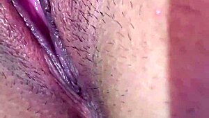 Watch this naughty girl orgasm 😍 homemade masturbation.
