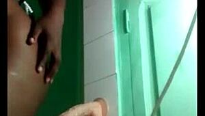 black girl sets up dildo for fun 😏