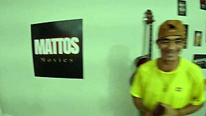 Old Man Goes Wild to Bang Anãzinha’s Big Booty Backstage