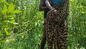 desi bhabhi screams 'hard fuck my ass outdoors!'