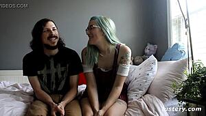 Amateur Couple Hunny And Tyler Make Up