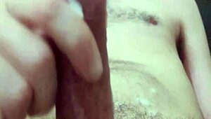 Brazilian Amateur Cums Slowly in Bedroom Close-Up