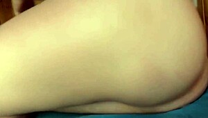 Very Beautiful Girl Fingers Her Natural Pussy