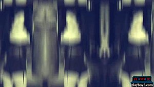 milf babe showing big tits