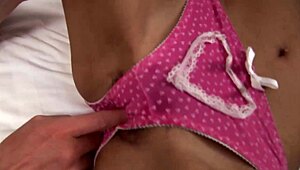 Yo, This Tourist Totally Harfucks a Thai Babe in Quick Homemade Action