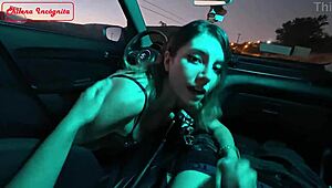 Culeo con conductora en su propio auto public trailer