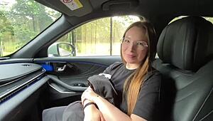 रशियन होममेड पॉर्न में कपल की कच्ची पैशन, बातें असली प्लॉट जोड़ती हैं