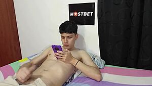 joven colombiano masturbating to porn on his phone when his sexy latina madrastra helps with fucking 😏