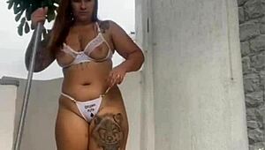 Exhibitionists Flash On The Street For Construction Workers.