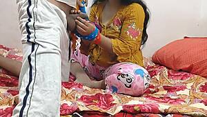 भारतीय देसी गर्लफ्रेंड होटल में आउटडोर क्रीमपाई सेक्स