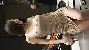 Hot Seoul Korean racing girl got me stunned, wow! 🔥