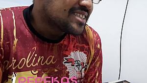 Vivi Guedez pays TV technician with her pussy!