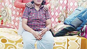 बड़ी बूब्स वाली देसि स्कूलगर्ल 18+ डर्टी टॉक चुदाई ट्राई करती है!