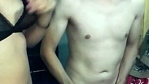 We grabamos x webcam fati muestra y despues se la meto a mi novia