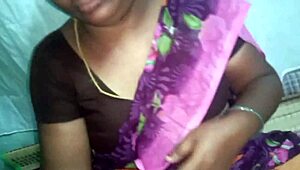 आंटी की सौतेले भाई के साथ हार्डकोर सेशन बालों वाली चूत को इंटेंसली रिवील करती है