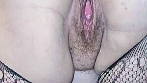 I can’t believe how this preggo milf spreads her cheeks after stripping. It’s wild seeing her ripped clothes!