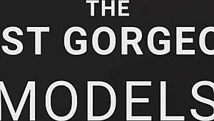 एलेक्स कोल और स्काईलर स्नो ब्लाइंड डेट पर एक दूसरे को खा रही हैं