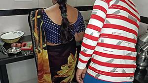 भारतीय शौकिया रसोई में झुकी हुई तीव्र गुदा चोदाई के लिए