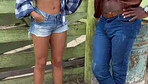 ब्लैक बीबीसी होममेड शादीशुदा हॉटवाइफ को फार्म पर इंटररेसियल ऑर्गी में चोदता है