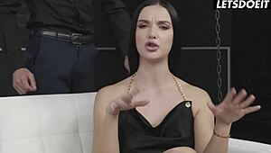 ब्रूनेट लेडी गैंग का टाइट बटहोल हार्ड ड्रिल्ड होता है। जिज़ उसके माउथ में स्प्लैश।