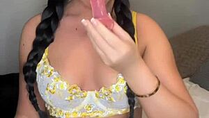 Amateur woman solo session