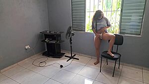 Peguei Vizinho Olhando, Dei Show Brincando Com Buceta