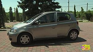 Thick Latina Loves Eating Skinny Blonde Girlfriend's Tight Pussy!