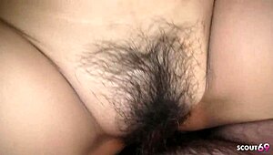 Shy Asian girl bushy चूत वाली uncensored JAV में! 😳