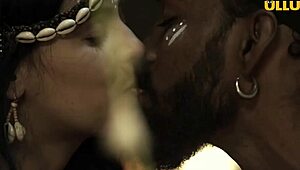 भारतीय ट्राइब टीन 18+ और मिल्फ्स के साथ हॉट सेक्स में व्यस्त