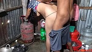 विलेज गर्ल बेस्ट डॉगीस्टाइल बैंगिंग रैंच पर