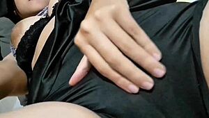 Madrastra with Big Tits Sneaks into My Room for Real Action