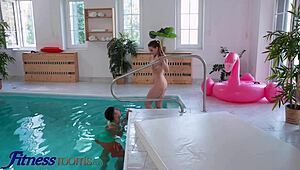 Curvy Russian brunette Amalia Davis gives passionate poolside blowjob