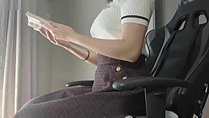 Reading at home, got so horny I started touching myself. This curvy big-ass girl couldn’t resist!