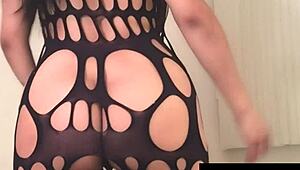 Mexican Milf Gaby Quinteros Fucks Her Spicy Snatch