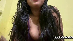 हॉट सेक्सी वाइफ ब्लोजॉब और क्विक डॉगीस्टाइल फक प्यार करती है