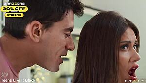 sara blonde invites one more for spanking and sex 😈